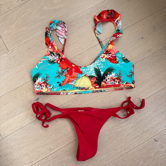 RELLECIGA Floral Ruffle Triangle Bikini Top + Red Thong Bottom Set S/M - Picture 2 of 9